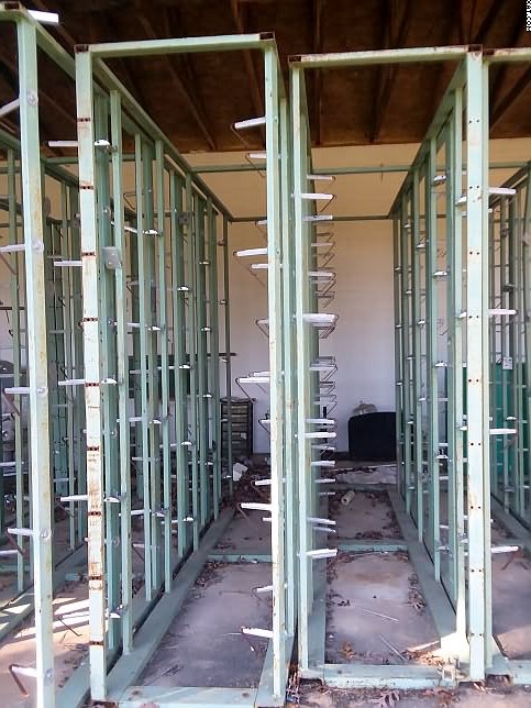 UNKNOWN Creel, 300 ends, stop motions,